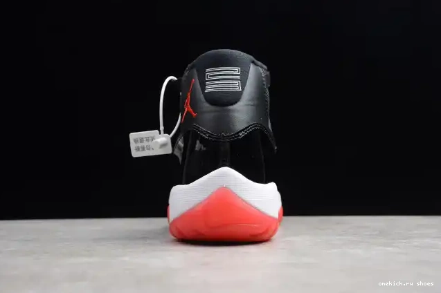 Rep 378037-010 11 Jordan (2012) Bred Air Retro 0512